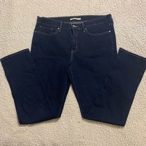 Levi’s 312 Shaping Slim Jeans